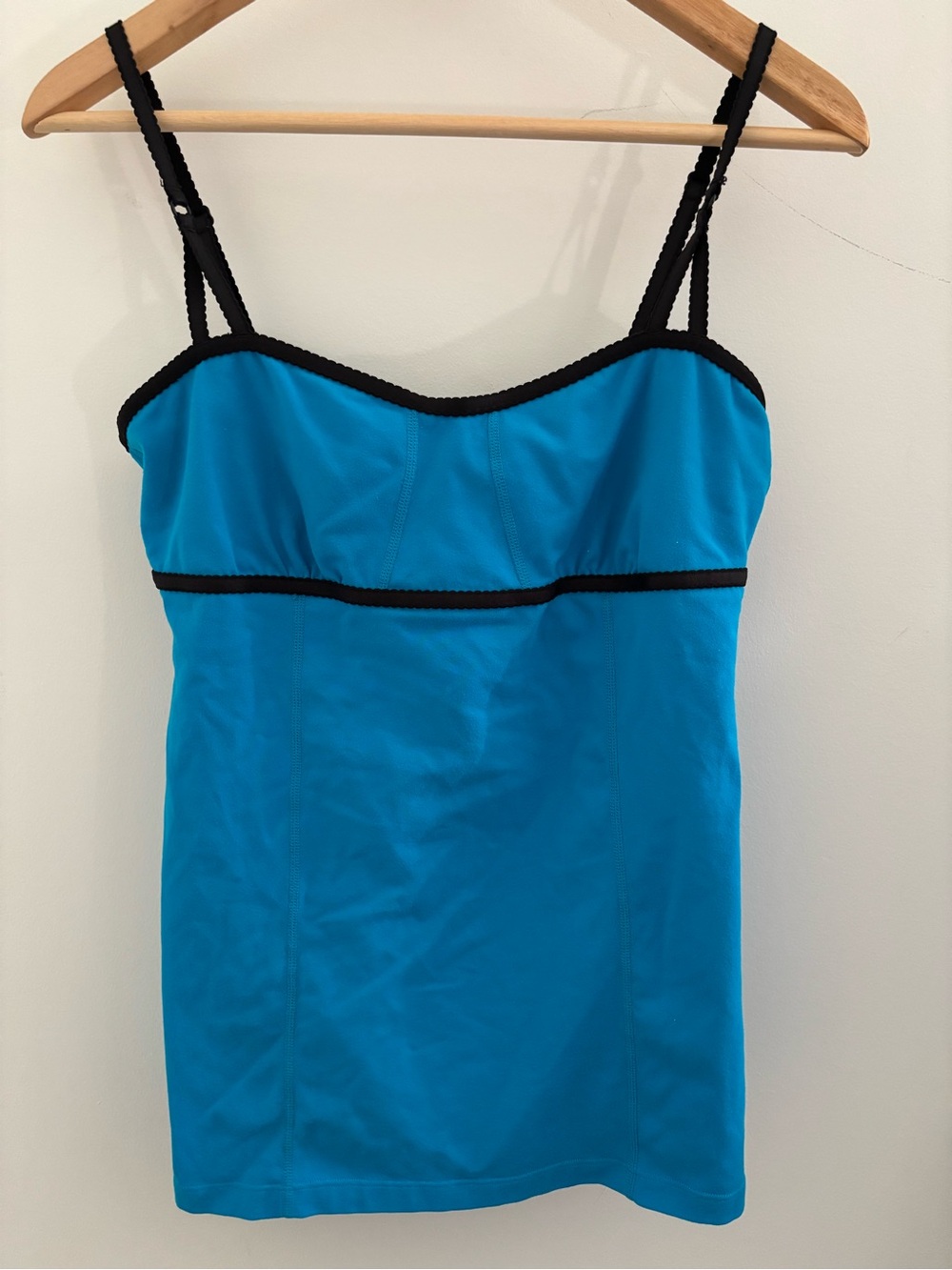 lululemon Hot Spell Tank in Blue with Black Trim